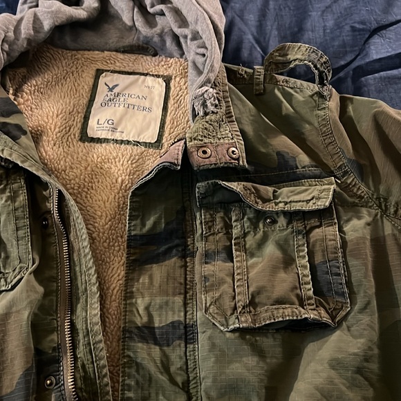 Thick men’s American Eagle LARGE Sherpa inside insulinated jacket 🔥🔥🔥 - Picture 3 of 7